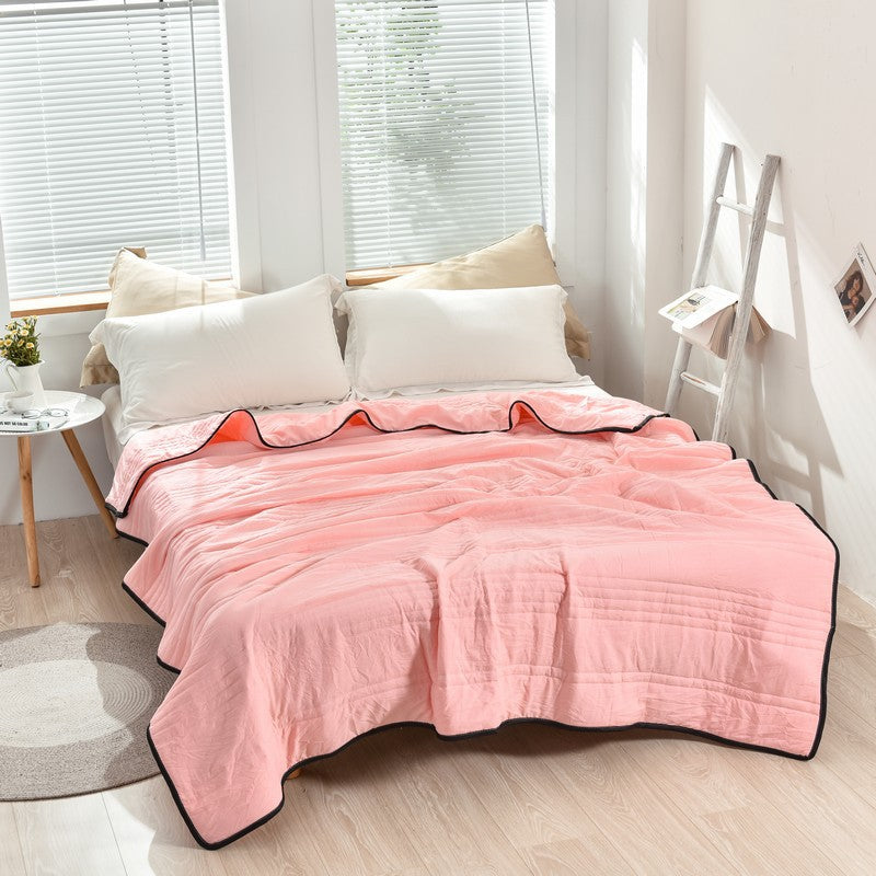 Hitzeschutz-Decke, atmungsaktiv & leicht, ideal als kühlende Sommerdecke.