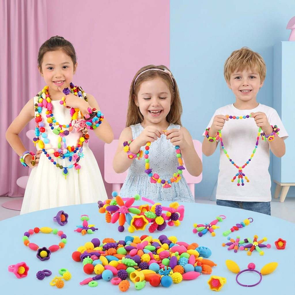 Kinder basteln fantasievollen Schmuck mit bunten Stecksteinen.