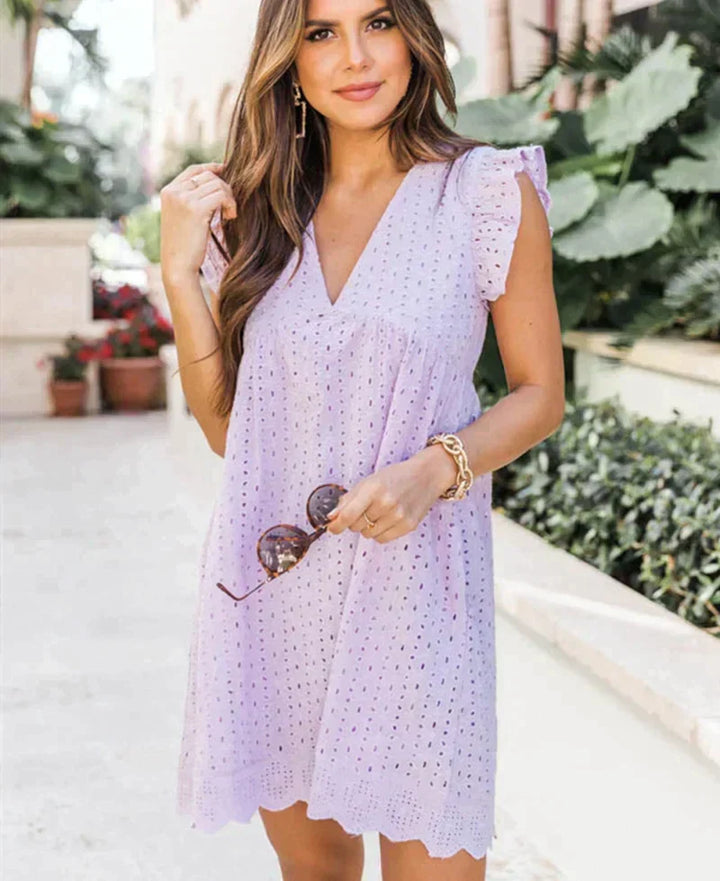 Praktische Seitentaschen am Sommerkleid für Damen. Funktionale Ergänzung zum stilvollen Freizeitkleid.