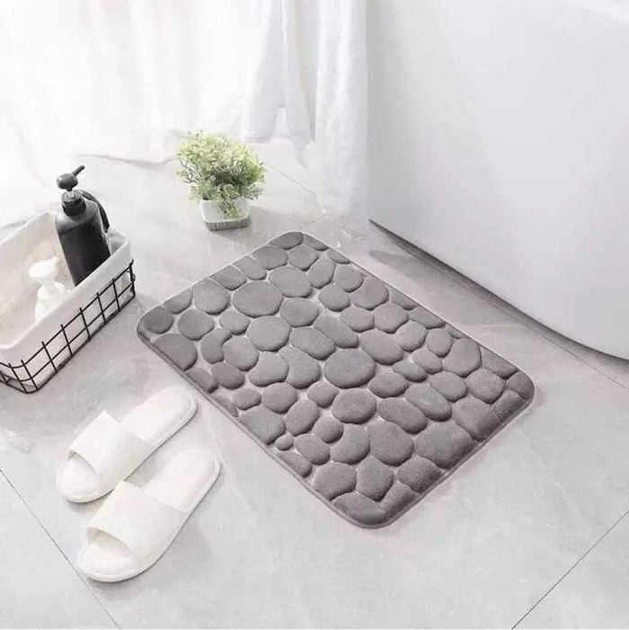 Komfortable, ultraweiche Badematte, die durch ihre Rutschfestigkeit Sicherheit im Badezimmer garantiert.