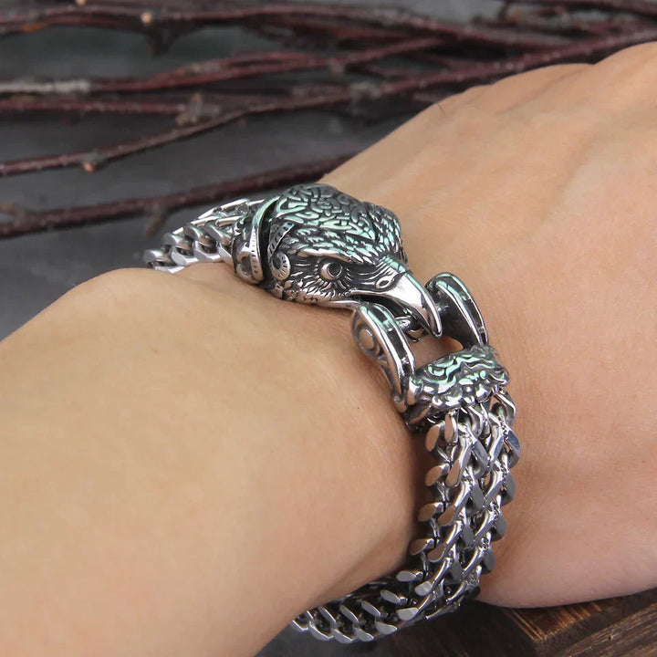 Robustes Wikinger Herrenarmband aus Silber mit Bär- oder Drachenmotiv, starkes Accessoire im Jäger Stil.