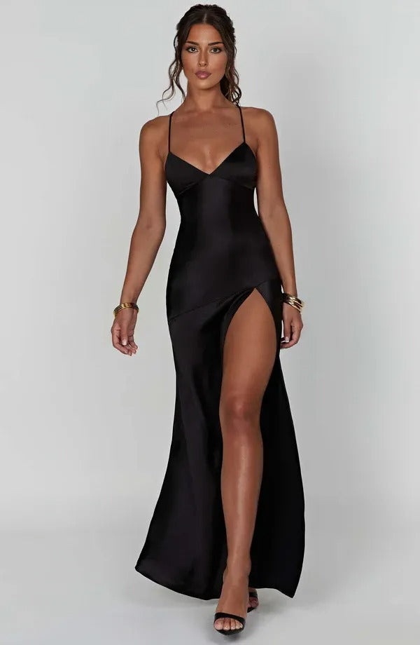 Modisches Abendkleid für Damen, schlank geschnitten mit tiefem V-Ausschnitt und verführerischem Seitenschlitz.