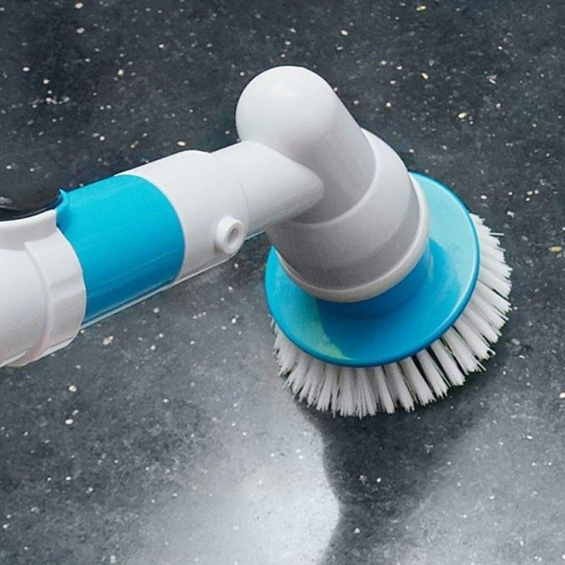Akku-Küchenreiniger entfernt eingebrannte Rückstände aus dem Backofen mühelos.