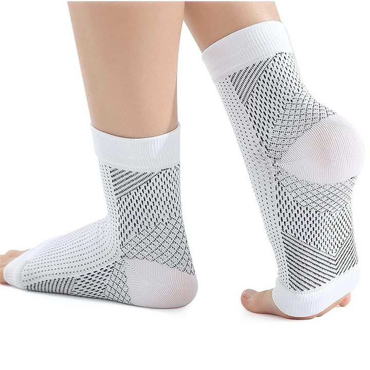 Athletische Unisex Kompressionssocken zur Unterstützung der Durchblutung & Knöchelstabilisierung.