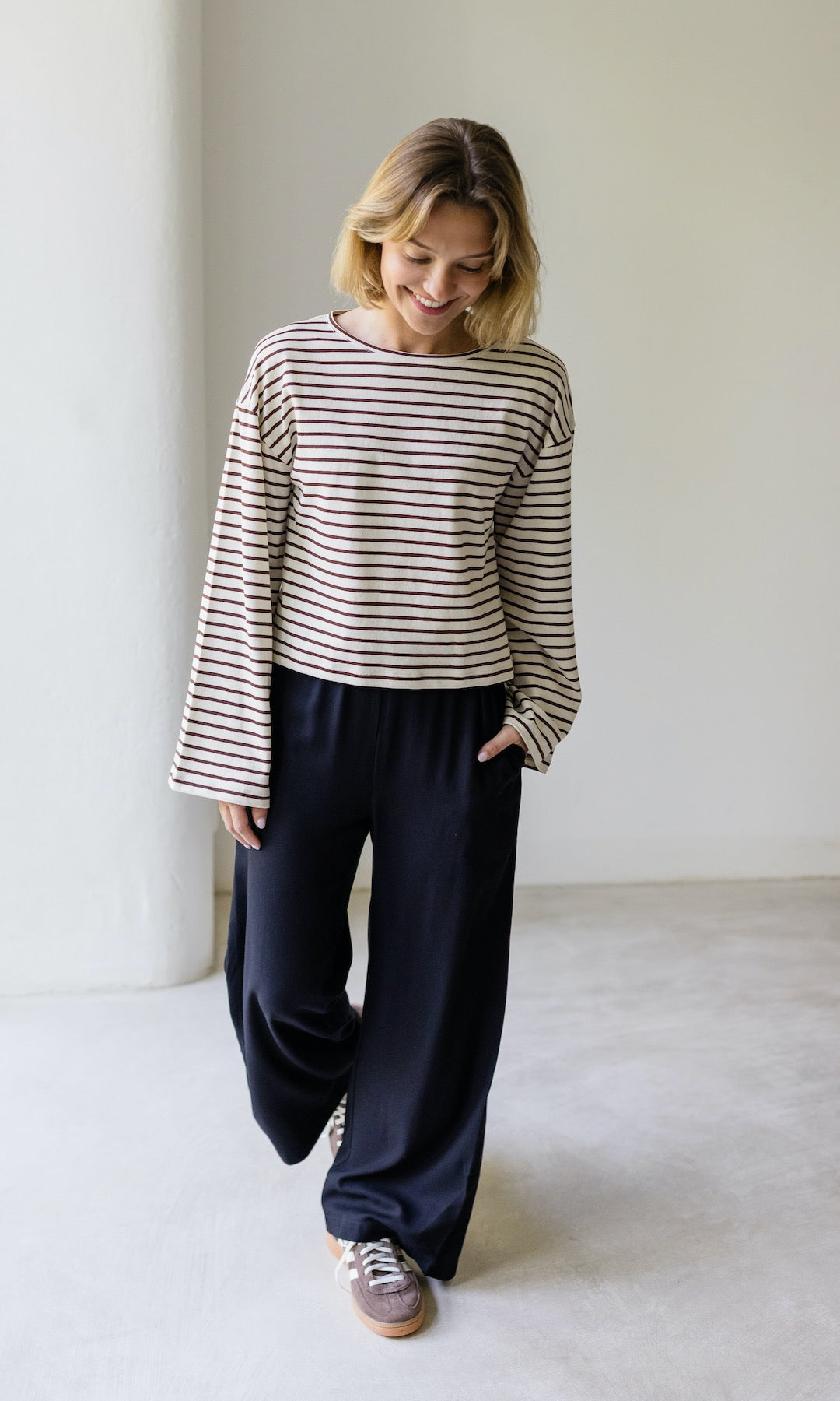 Komfortable, luftige High Waist Culotte für Damen. Elegante weite Freizeithose, ideal als stilvolle Sommerhose.