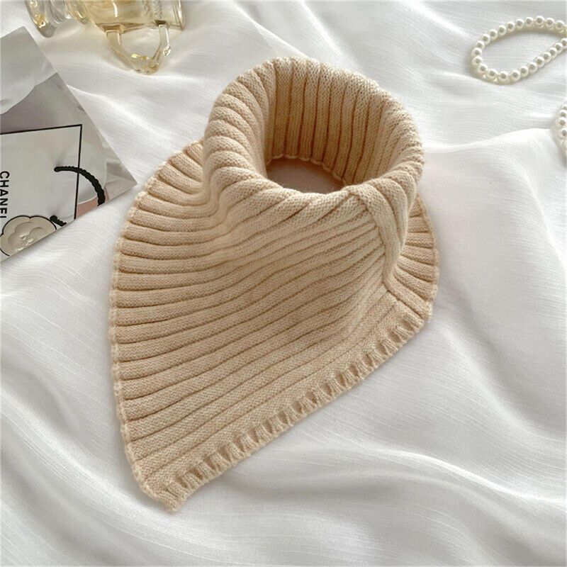 Kuscheliger Unisex Rollkragen Schal, ideal für Damen & Herren in der kalten Winterzeit.