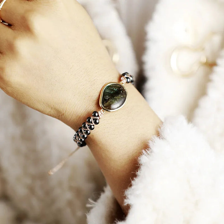 Gotisches Freundschaftsarmband für Paare aus Naturstein & geflochtenem Band. Perfekt als Partnerarmband.