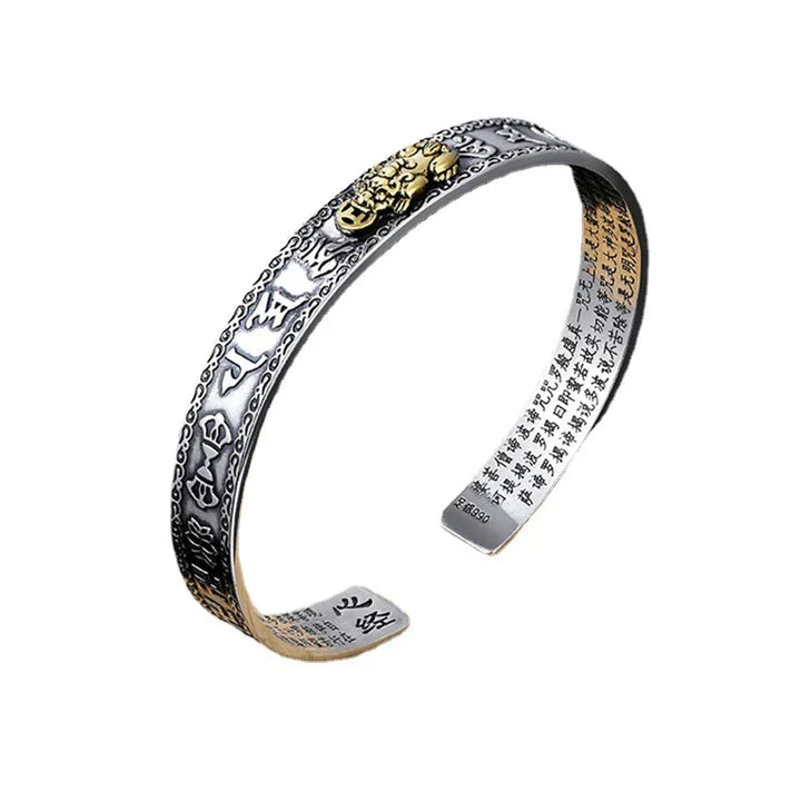 Unisex Pixiu Armband am Handgelenk, fördert Reichtum, Glück & Schutz. Spiritueller Fengshui-Schmuck für jeden Tag.