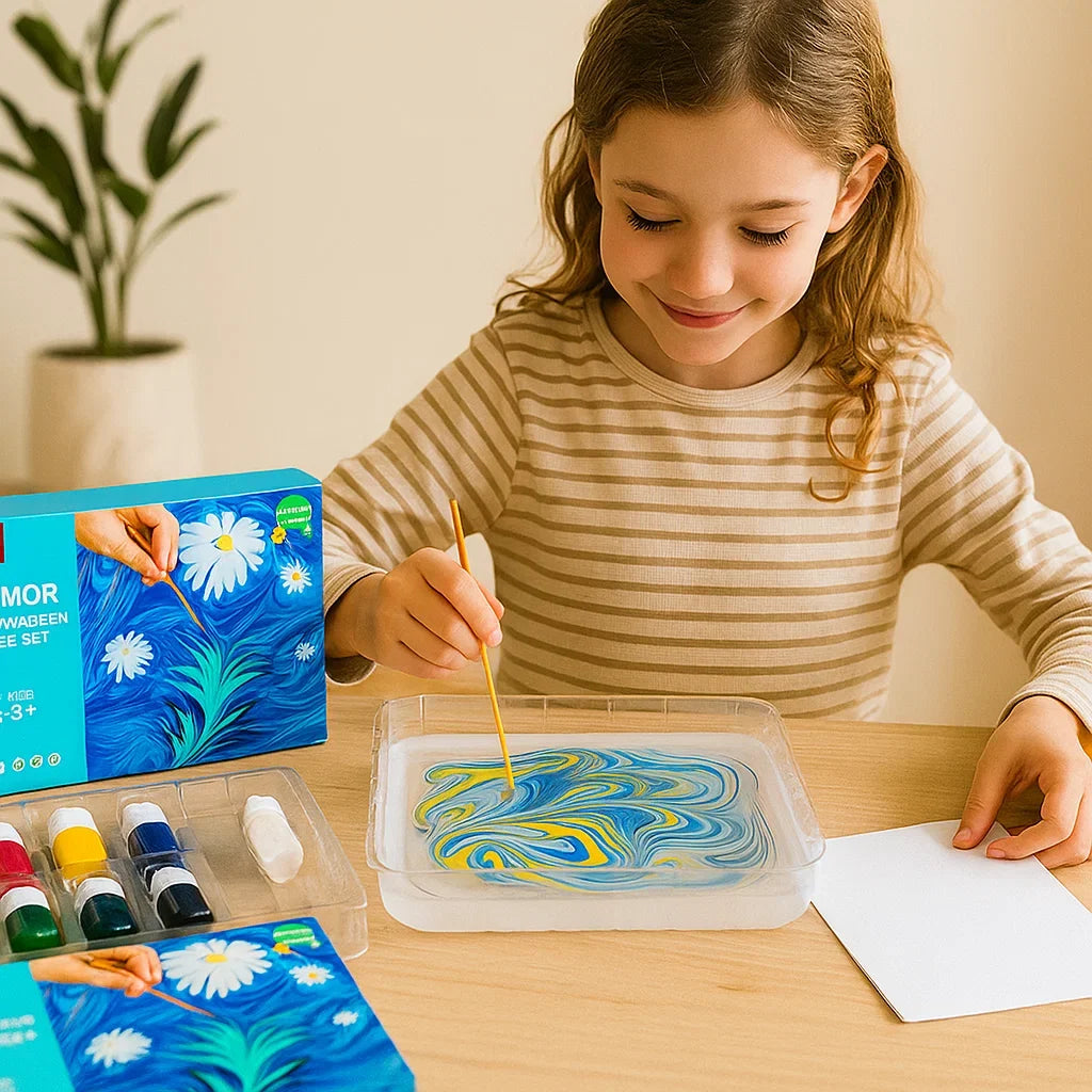 Einzigartige Marmor-Effekte: Kinder gestalten mit diesem Wasserfarben-Set wunderschöne, individuelle Kunstwerke.