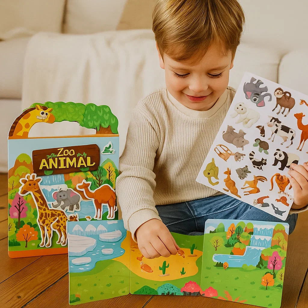 Familie entdeckt gemeinsam ein Montessori Stickerbuch; Lernspielzeug für gemeinsame kreative Stunden.