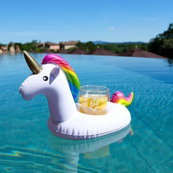 Magische Einhorn Getränkehalter, 3er Set, schwimmend für Pool & Party. Ideales aufblasbares Strandzubehör für Sommer-Spaß.