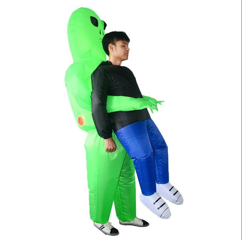 Detailreiches aufblasbares Alien Angriff Halloween Kostüm, gruselig und auffällig für alle Altersgruppen.