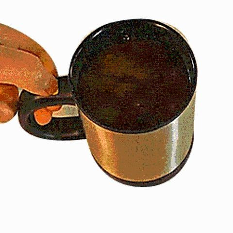 Selbstrührender Kaffeebecher aus Edelstahl. Perfekt für heiße & kalte Getränke. Ein Muss für jeden Pendler.