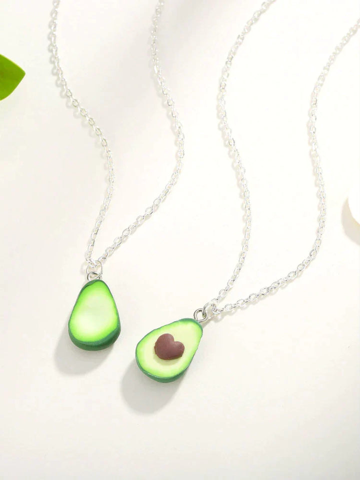 Handgemachte Avocado Herz Freundschaftskette aus Fimo & Edelstahl für Unisex-Paare.