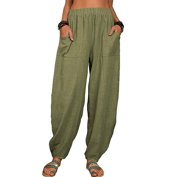 Luftige Damen Freizeithose mit Gummibund. Eine bequeme weite Hose für den Sommer.