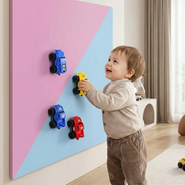 Magnetisches Wandkletterauto für Kinder, fährt vertikal an Wänden. Innovatives Kinderspielzeug für spannenden Fahrspaß.