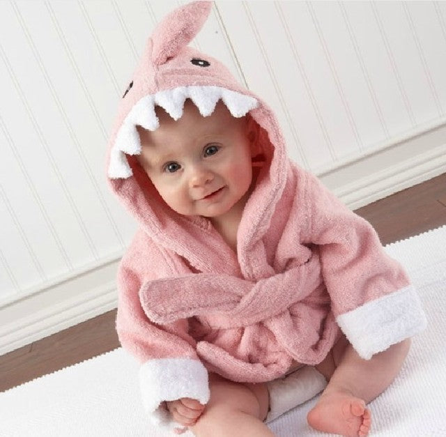 Flauschiger Kapuzenbademantel mit Tiermotiv für Babys, bietet kuscheligen Komfort und Wärme.