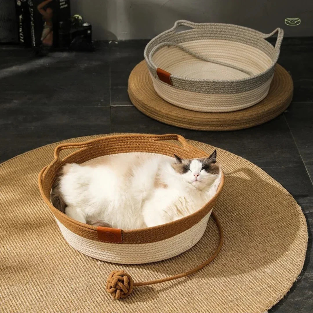 Handgewebtes Katzenbett aus Baumwollseil in Grau, gemütlicher Schlafplatz für Katzen mit hohem Komfort.