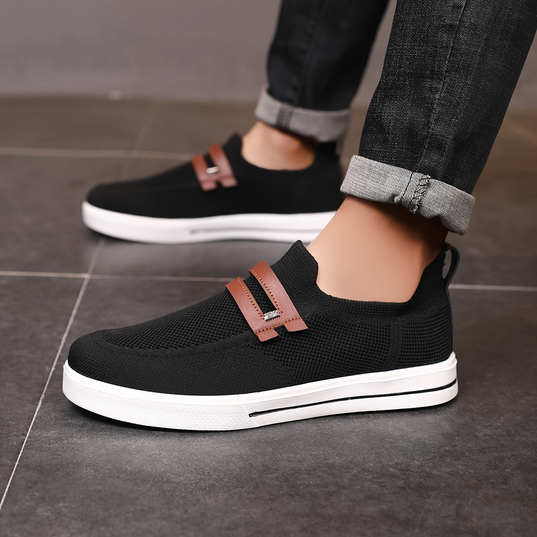 Moderner Herren Slip-On Sneaker, leicht, atmungsaktiv und bequem für den zeitgemäßen Alltagsstil.
