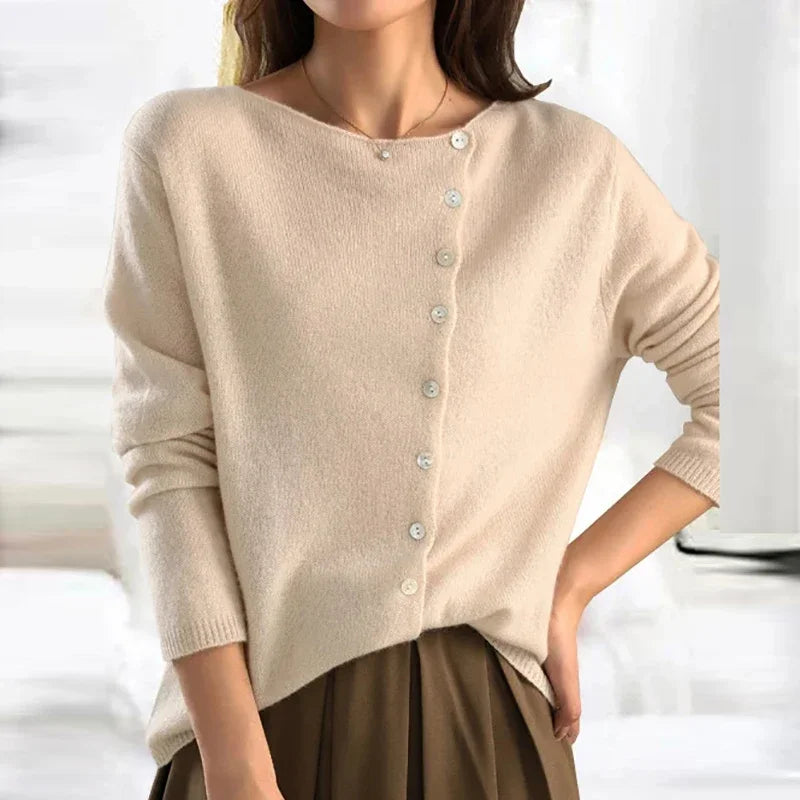 Damen Herbst-Strickpullover: Lässiger Cardigan. Gemütliche Mode für kalte Herbsttage, bequem & chic.