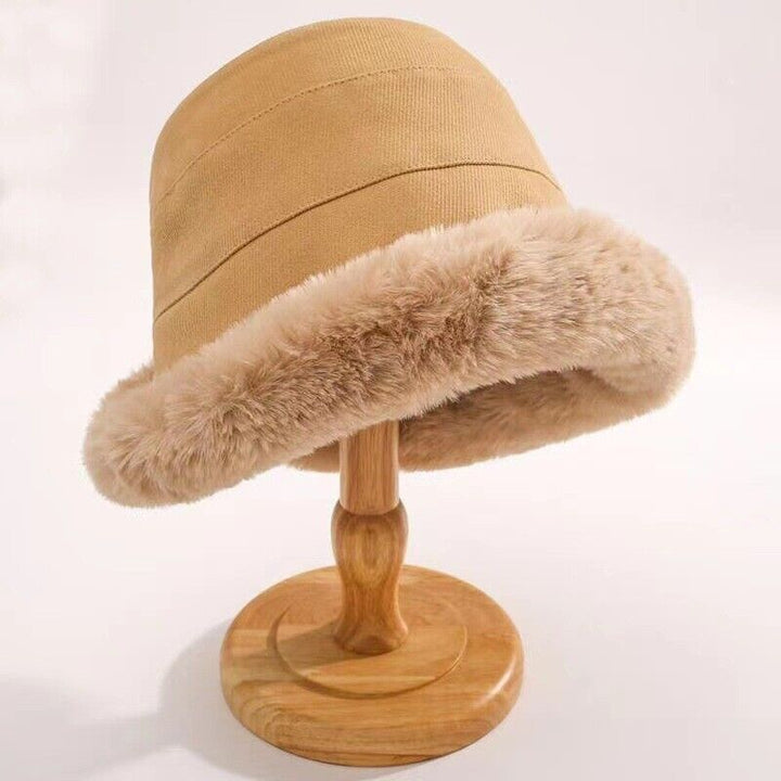 Warme Damen Fischermütze, Schwarz, ein stilvolles Winter-Accessoire.