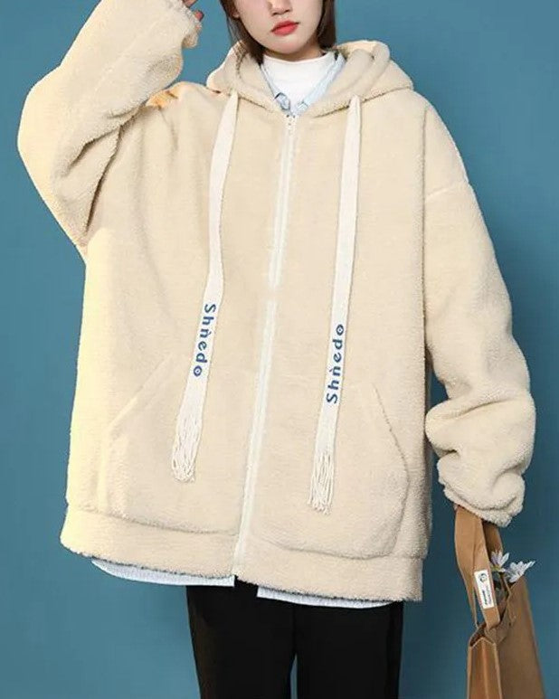 Vielseitige Damenjacke in Übergröße, aus warmem Fleece-Material, ideal für Herbst und Winter.
