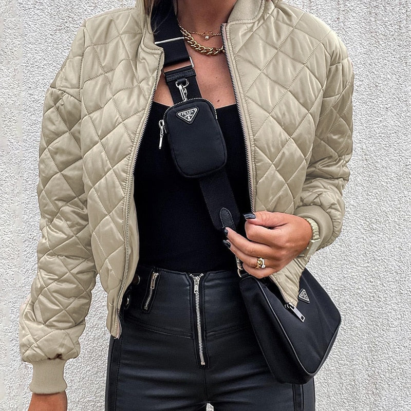 Bequeme Unisex Herbstjacke, perfekte Alltagsjacke für einen stilvollen Auftritt.