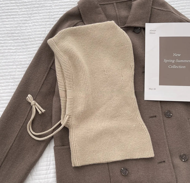 Vielseitiger Unisex Halswärmer mit Kapuze; als Wintermütze oder Halsschutz für jede Outdoor-Aktivität.