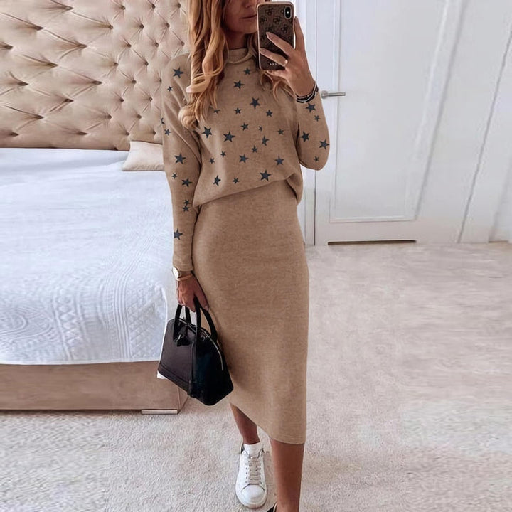 Pullover des Tess Komfort Sets: Weicher Damen Pullover mit Sternen. Teil des eleganten Zweiteilers für stilvolle Outfits.