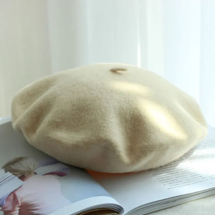 Warme Unisex Baskenmütze, ideal für kühle Herbst- und Wintertage. Stilvolle Mode-Kopfbedeckung.