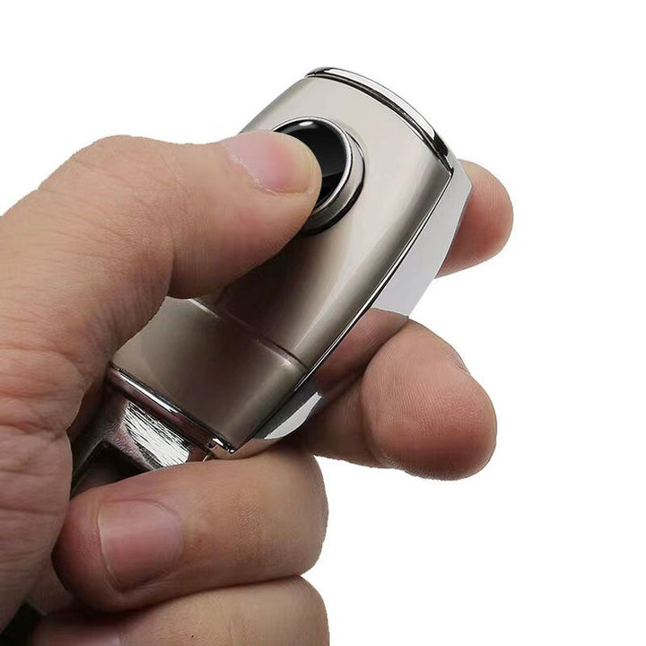 BeltLock Gurtverlängerung-Clip für entspanntes Autofahren. Ein Must-have Autozubehör für Reisen.