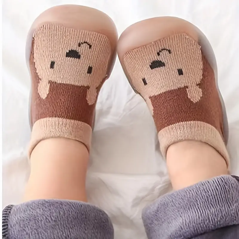 Bequeme BearCubs Barfuß Kleinkind Sneakers für gesunde Fußentwicklung. Flexible Sohle, ideal zum Laufen & Spielen.