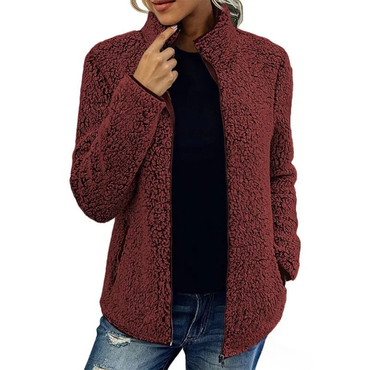 Bequeme Damen Fleece-Weste "Petra" mit hohem Kragen. Ideal für kühle Tage und entspannte Freizeit-Outfits.