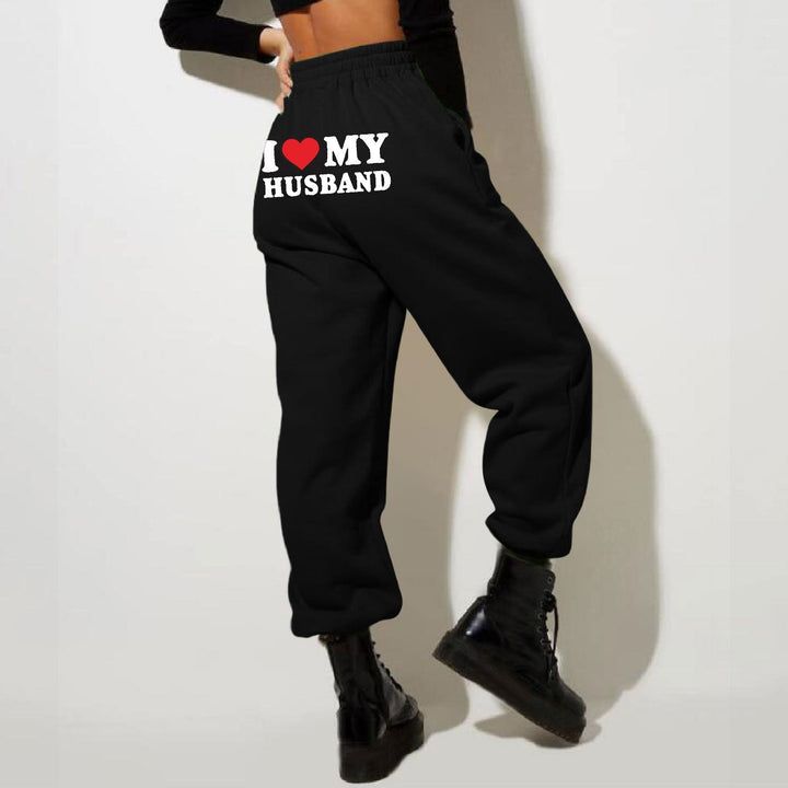 Komfortable Damen Jogginghose mit „I Love My Boyfriend“-Statement für entspannte Freizeit.
