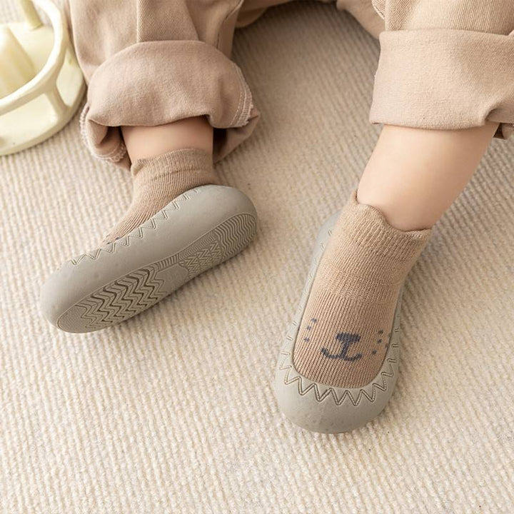 Bequeme HappySteps Kinder Slip-On Sockschuhe, flexibel & atmungsaktiv, ideal für Kleinkinder & Vorschulkinder.