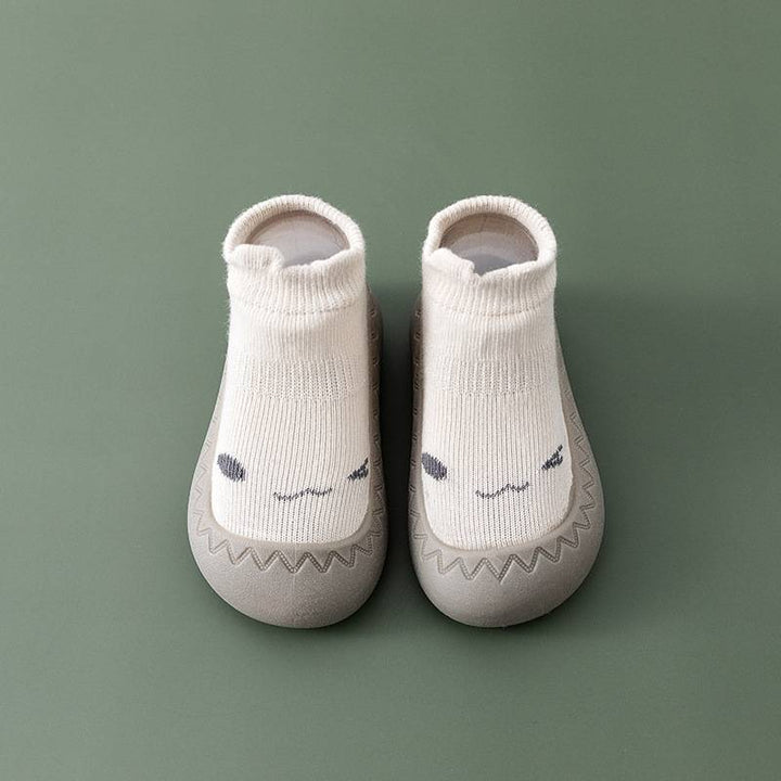 Kinder Slip-On Sockschuhe für einfaches An- & Ausziehen, bequem & leicht, perfekt für Spiel & Freizeit.