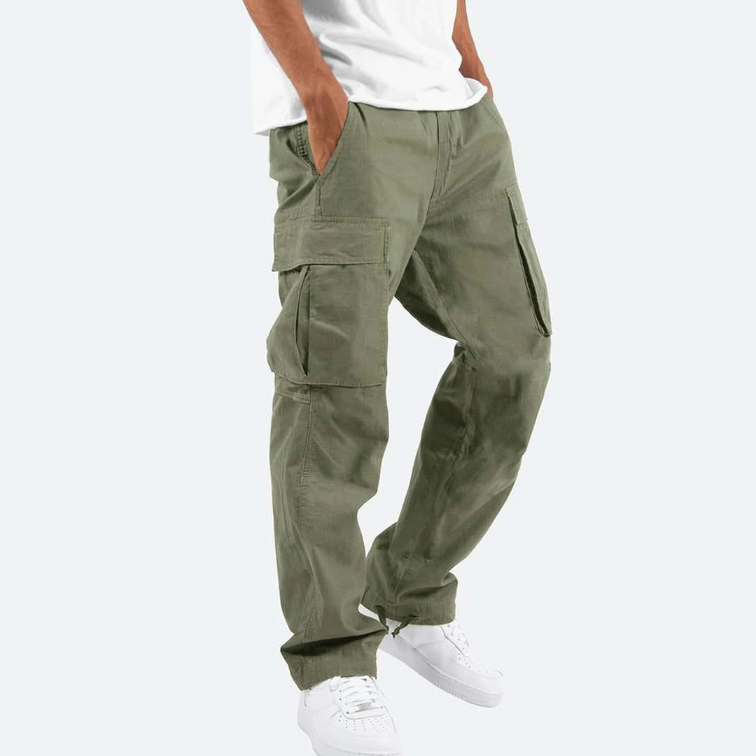 Trendige Herren Cargohose, ideal für Outdoor-Aktivitäten oder entspannte Freizeit-Outfits. Komfortable Taschenhose.