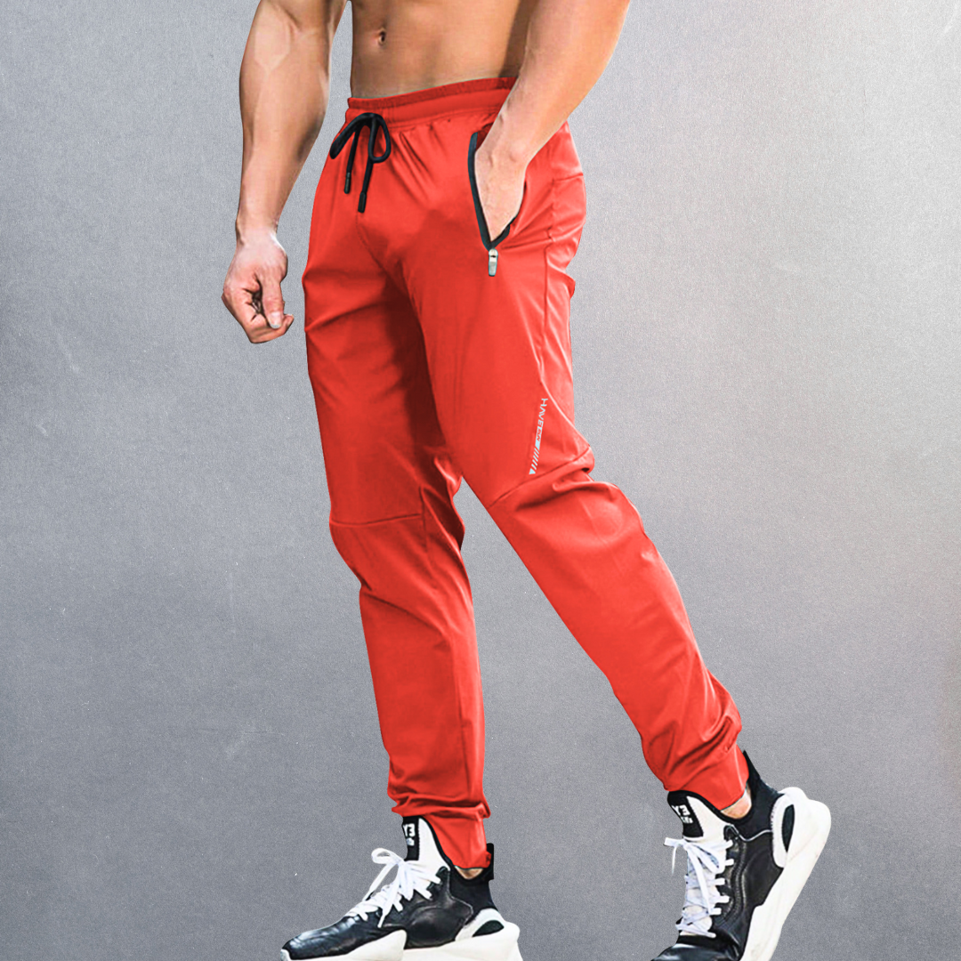 Vielseitige Herrenhose, Jogginghose & Sporthose in einem, atmungsaktiv und bequem, mit Kordelzug für optimalen Sitz.