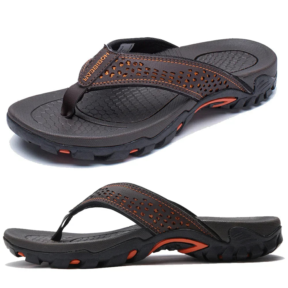 Bequeme Herren Slipper, ergonomisch geformt für optimalen Tragekomfort und Fußstütze, ideal für Freizeit.