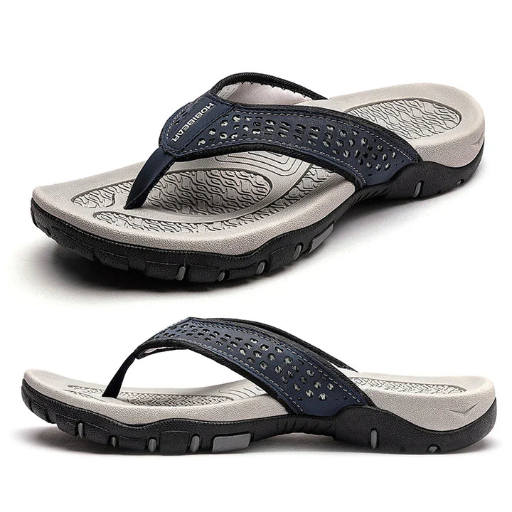 Pflegeleichte Herren Slipper, atmungsaktives Material für kühle Füße, ergonomisch und ideal für Sommer.