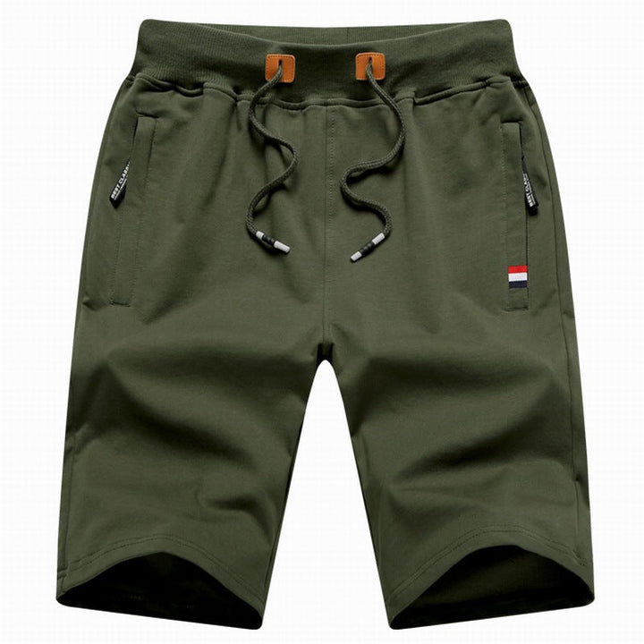 Lässige Herren Sommer Shorts in modernem Design, perfekt für entspannte Tage und lässige Mode.