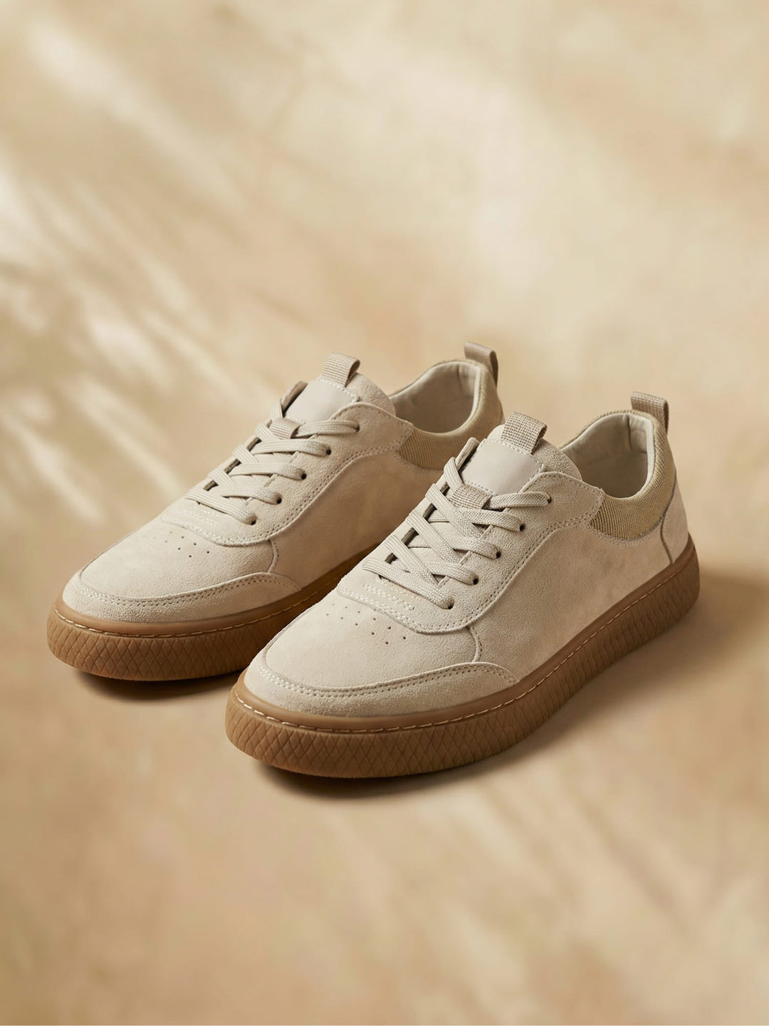 Bequeme Maxon Herren Wildleder Sneaker für Alltag & Freizeit. Modische Freizeitschuhe für Herren.