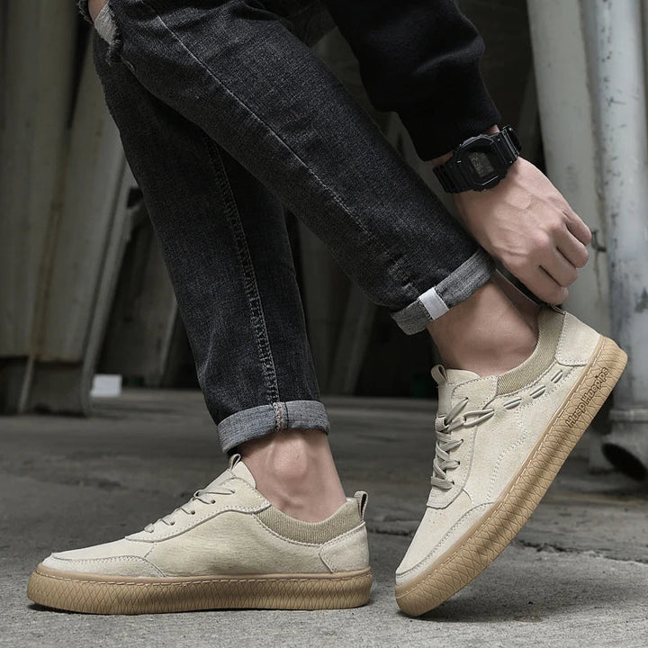 Stilvolle Maxon Herren Wildleder Freizeitschuhe. Vielseitige Sneaker für modische Alltagslooks.