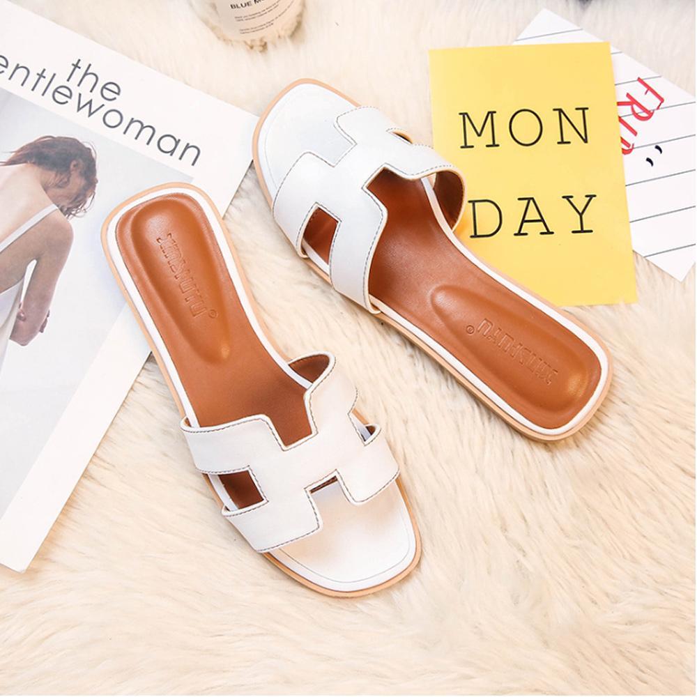 Komfortable Damen Sandalen für den Sommer, schick und elegant, ideal für lange Tage.