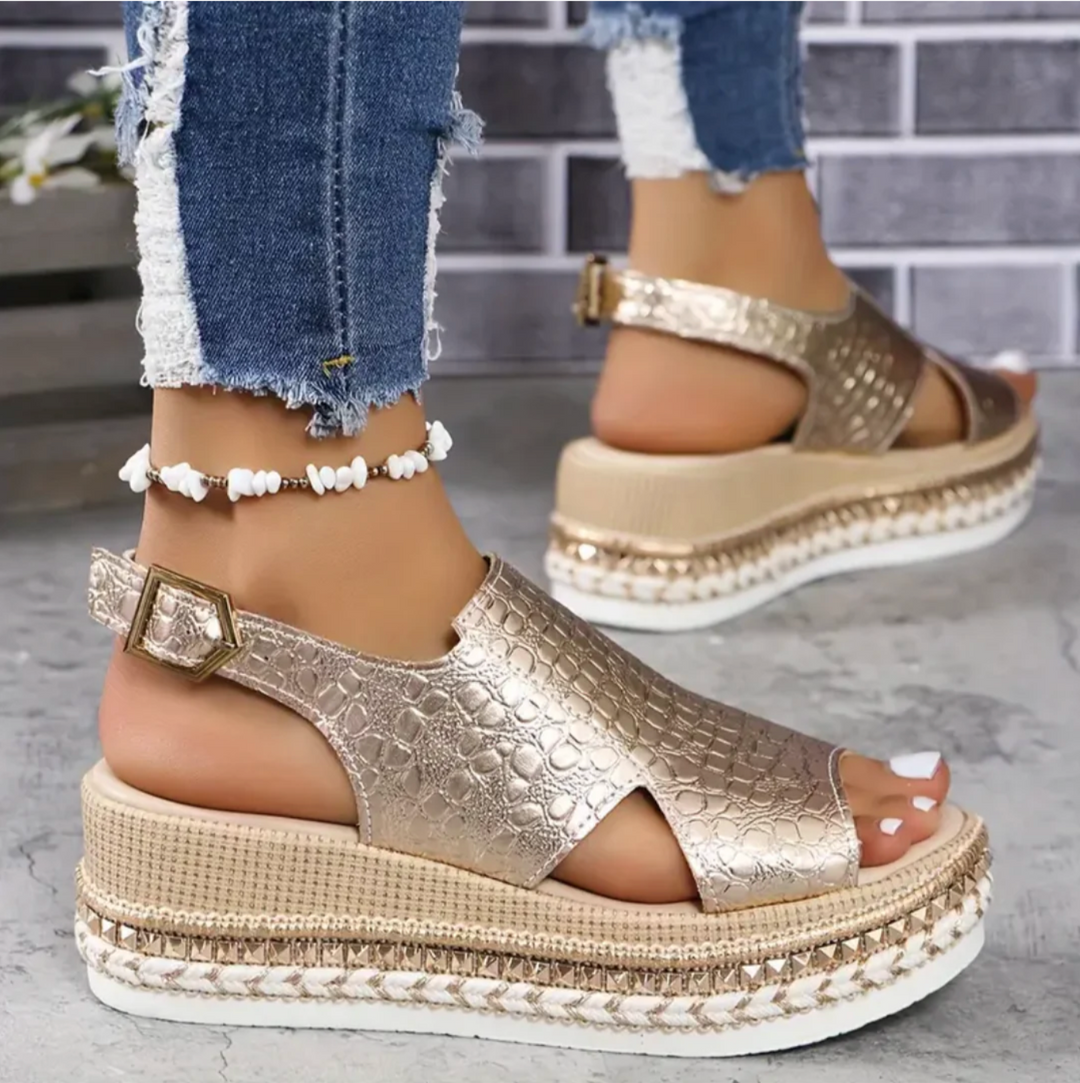 Orthopädische Damen Sandaletten mit Komfort-Fußbett. Bequeme & stützende Sommerschuhe für gesunde Füße.