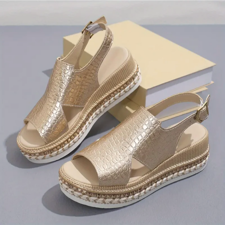 Elegante Damen Sandaletten für den Sommer. Bequeme offene Schuhe, atmungsaktiv & stilvoll für Freizeit & Urlaub.