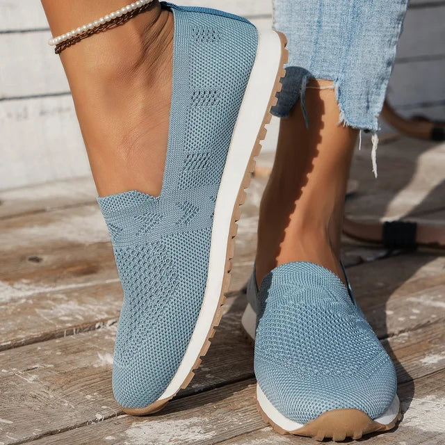 Orthopädische Damen Slipper bieten optimalen Komfort und unterstützen die Fußgesundheit, ideal für den ganzen Tag.