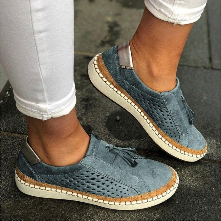 Orthopädische Komfortschuhe Livia für Damen, bieten Unterstützung & Bequemlichkeit den ganzen Tag.