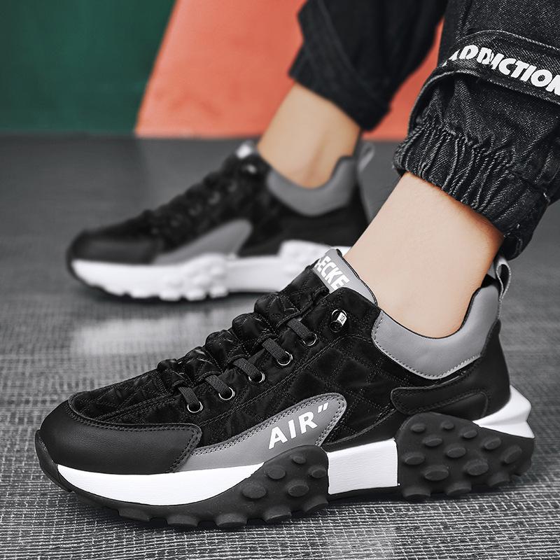Braune Herren Ortho-Sneaker, ideal für Alltag und Freizeit; bieten maximale Unterstützung & Bequemlichkeit.