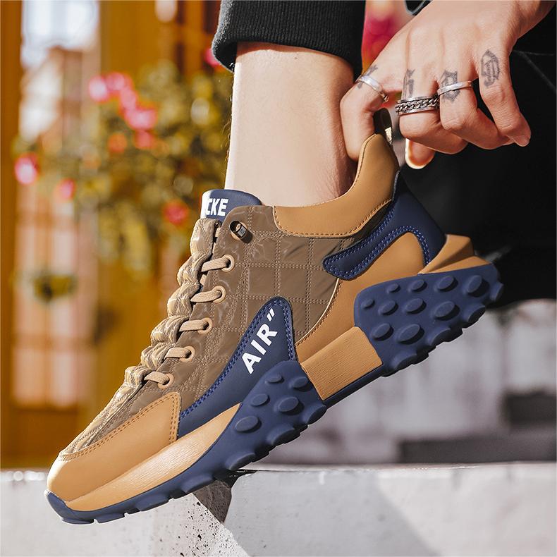 Nahaufnahme des hochwertigen Materials der orthopädischen Herrenschuhe "Valor" für besten Tragekomfort.